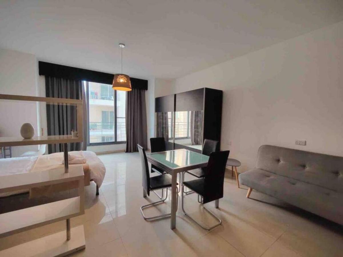 Seaview Apartment